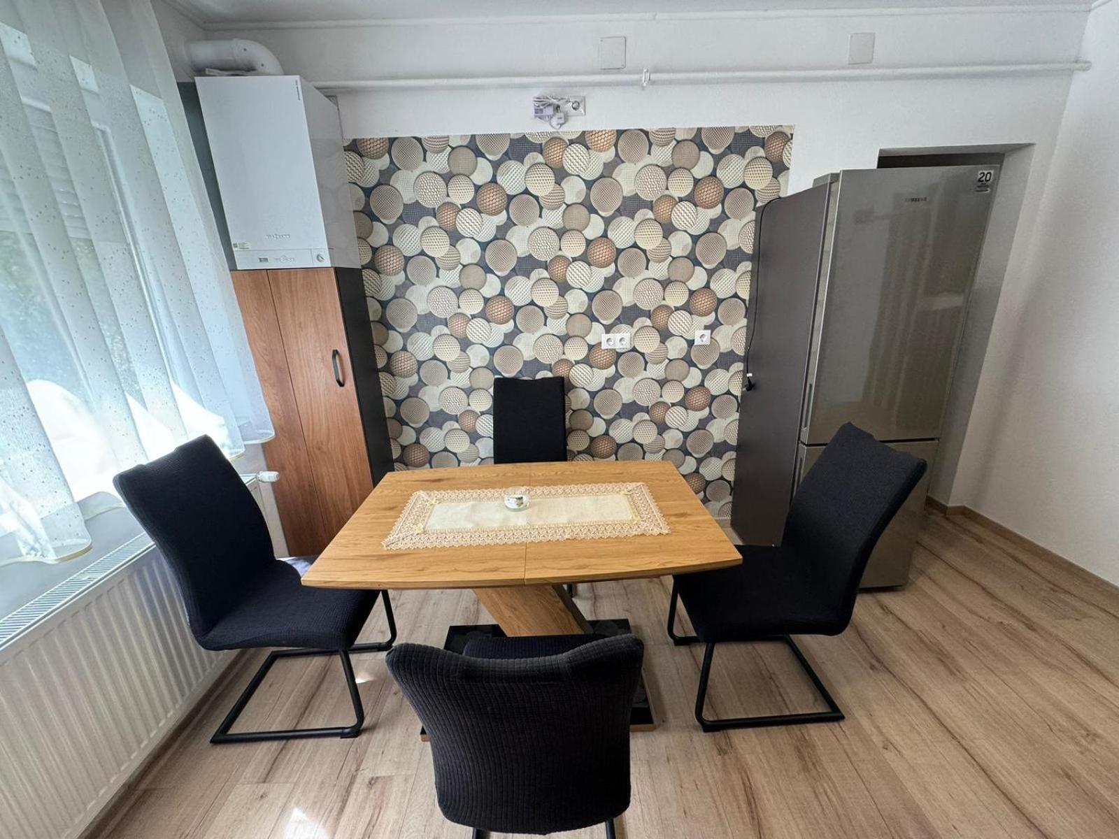 Bingo Apartman Cristuru Secuiesc Exteriér fotografie