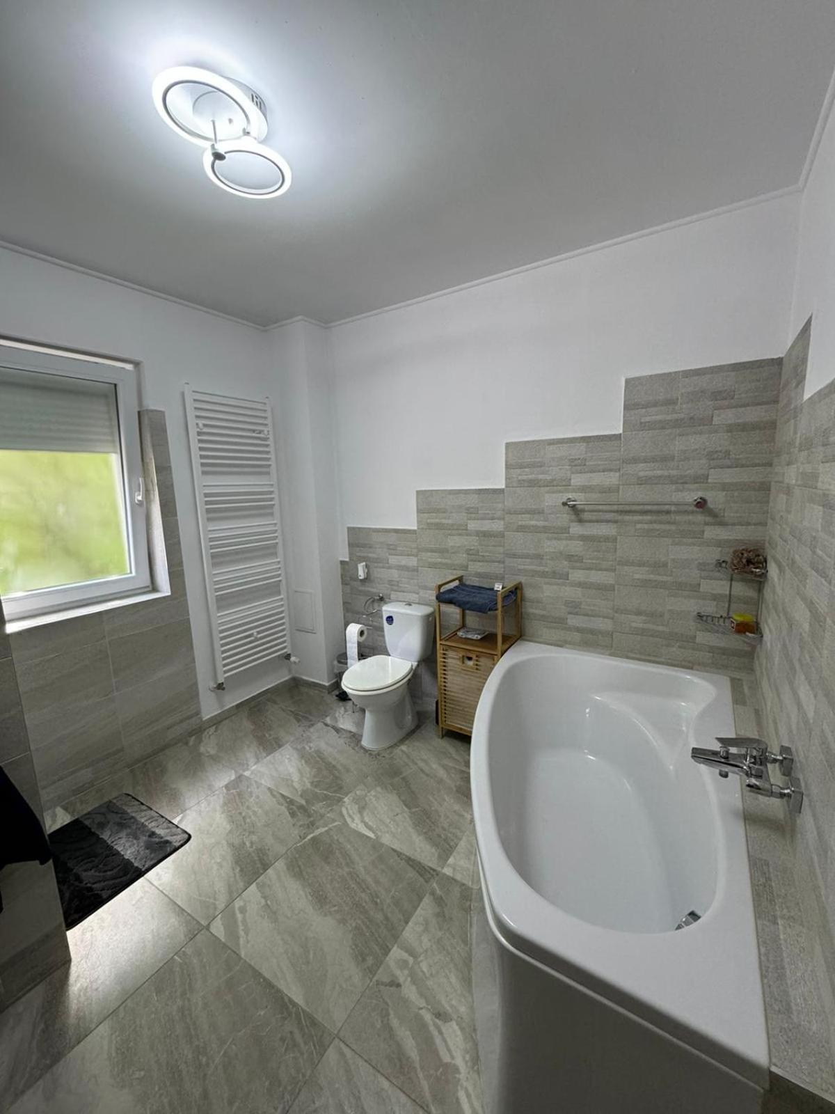 Bingo Apartman Cristuru Secuiesc Exteriér fotografie