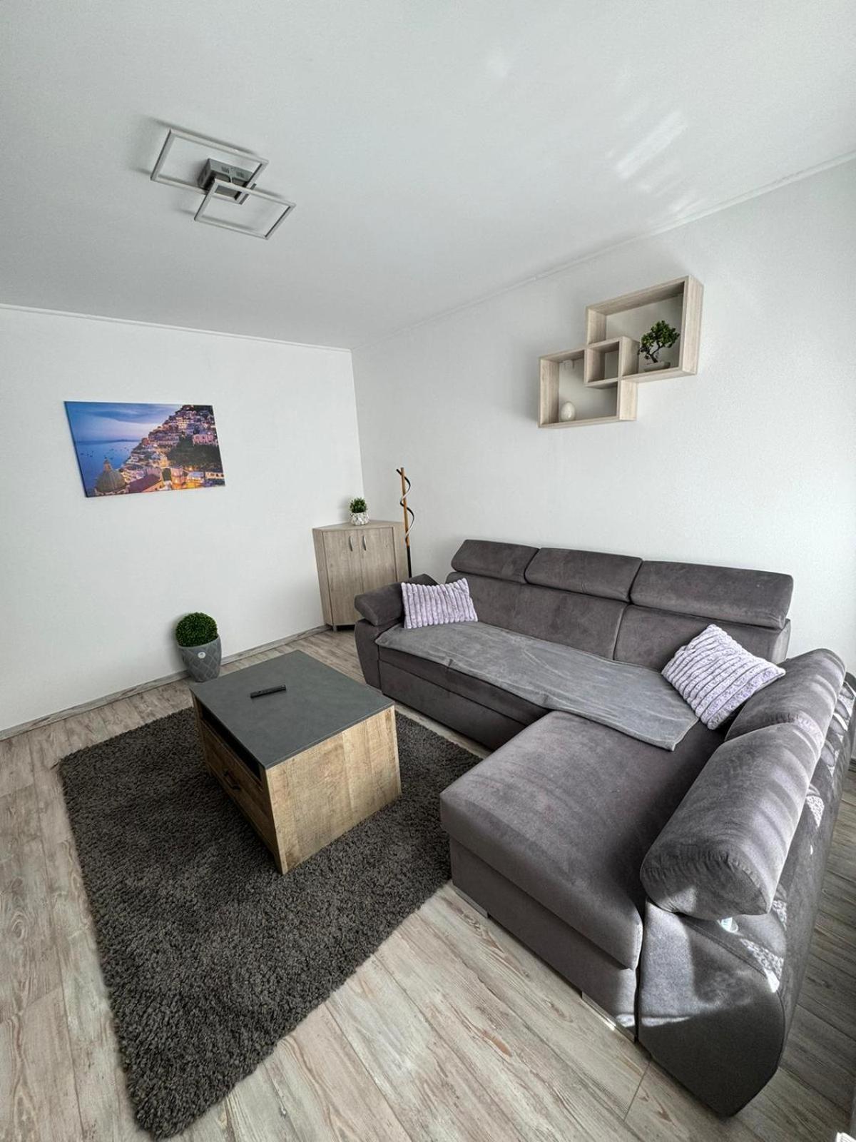 Bingo Apartman Cristuru Secuiesc Exteriér fotografie